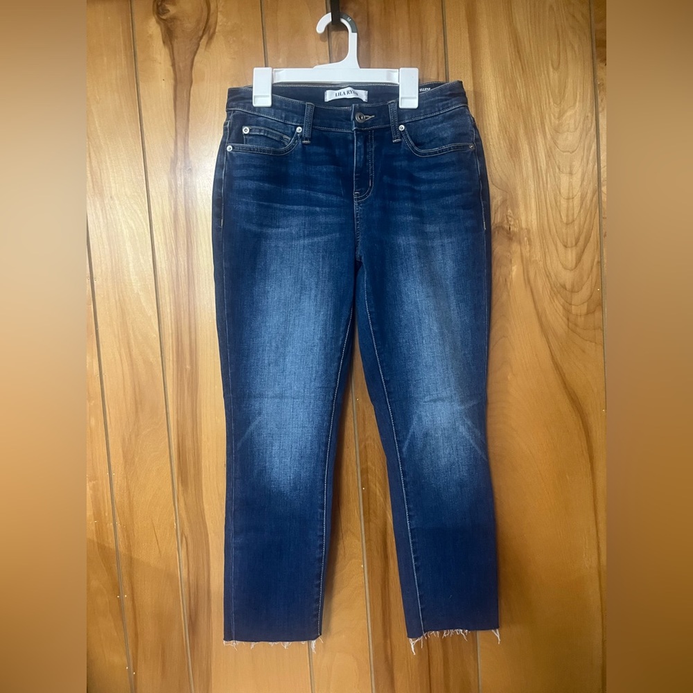 Lila Ryan capris